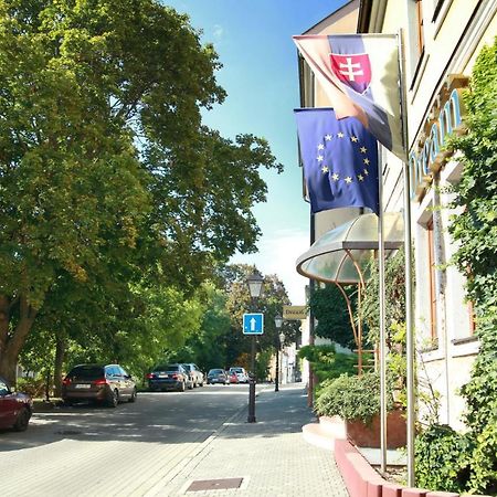 Hotel Dream Trnava Exterior photo