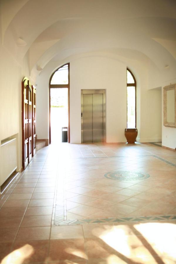 Hotel Dream Trnava Exterior photo