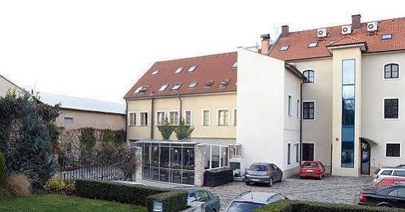 Hotel Dream Trnava Exterior photo